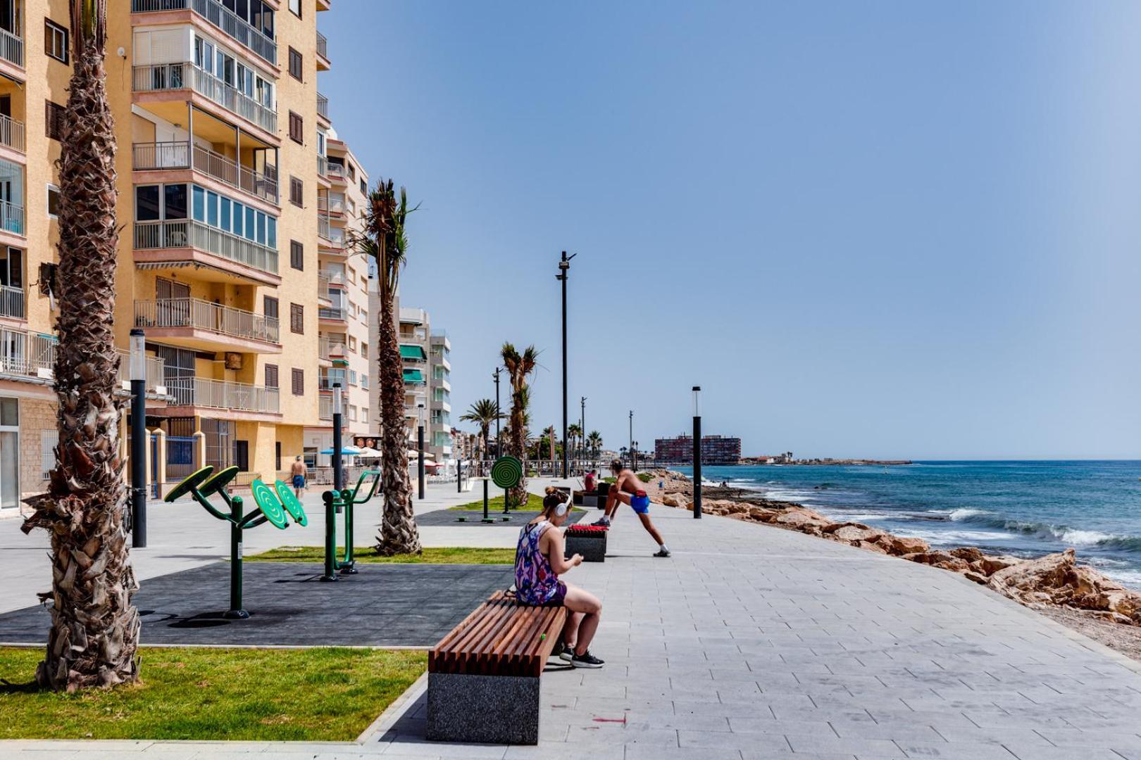 Calle Concordia 86, Two Bedroom Apartment, Up To 6 Guests, Near Del Cura Beach,Supermarket Mercadona And Central Bus Station Torrevieja Bagian luar foto