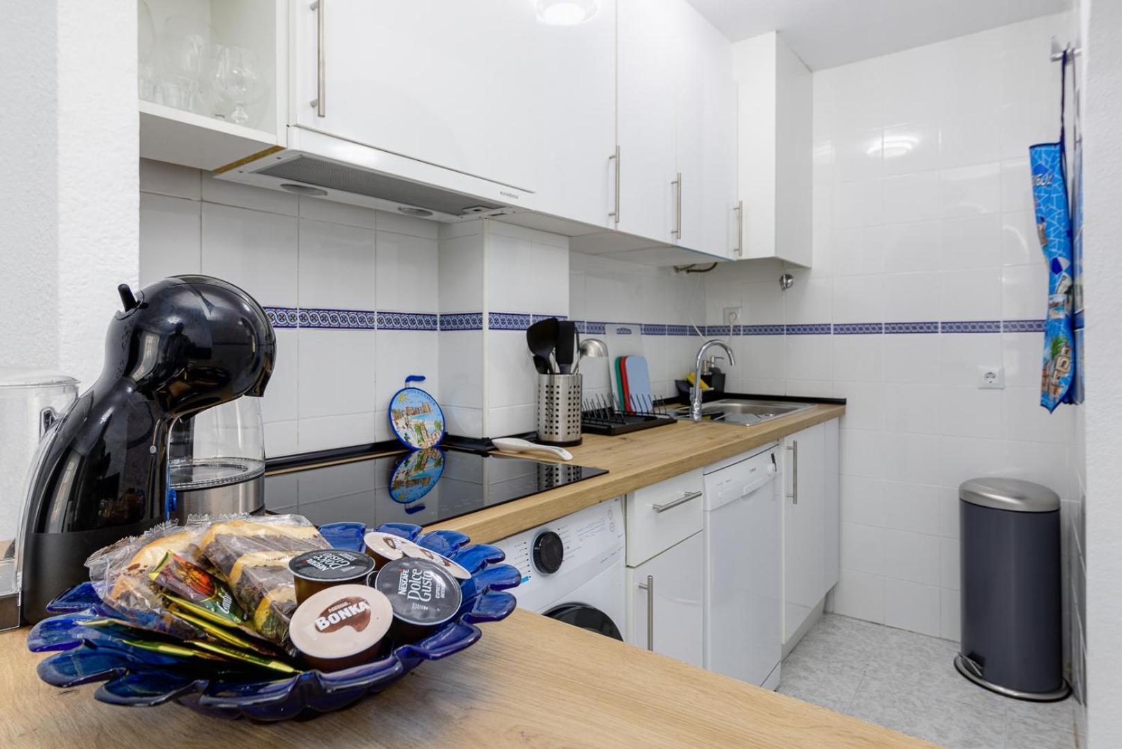 Calle Concordia 86, Two Bedroom Apartment, Up To 6 Guests, Near Del Cura Beach,Supermarket Mercadona And Central Bus Station Torrevieja Bagian luar foto